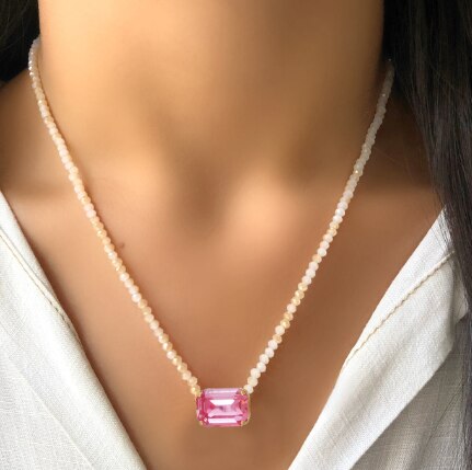 Cubic Crystal Choker