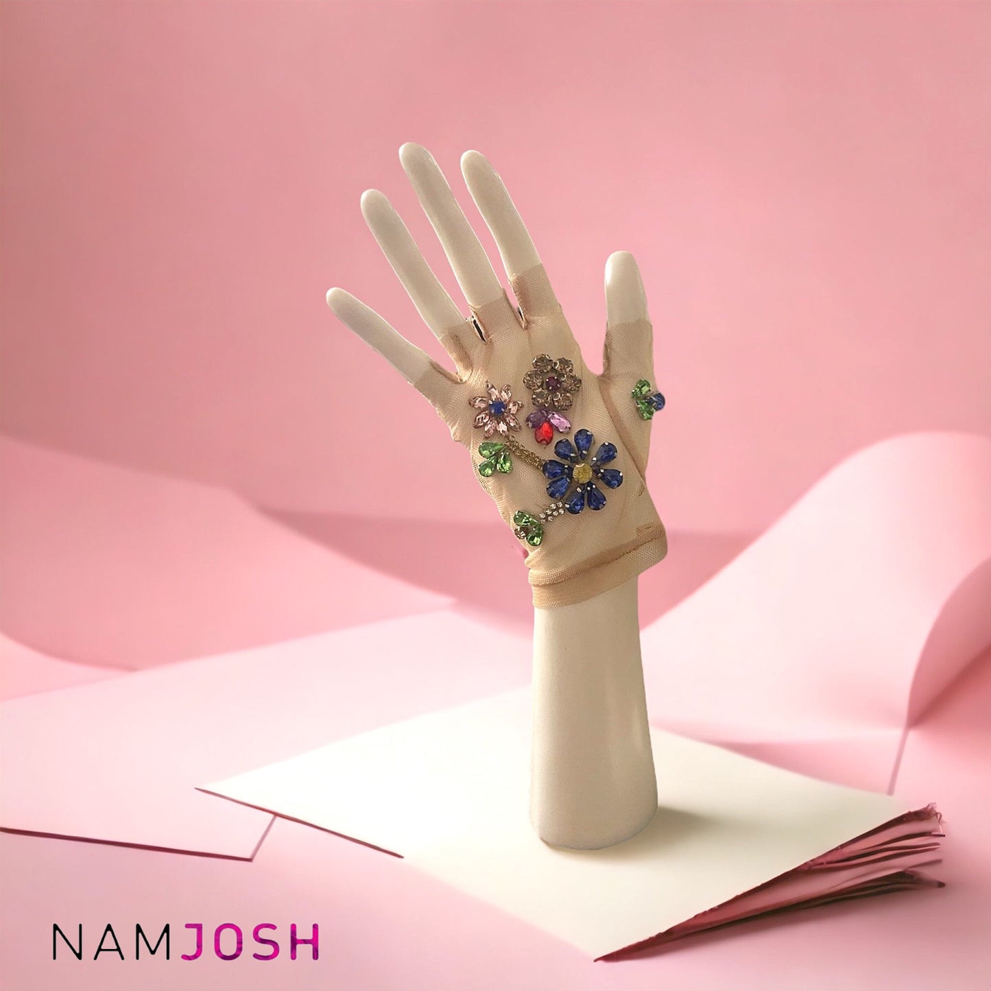 NAMJOSH SHEER GLOVE